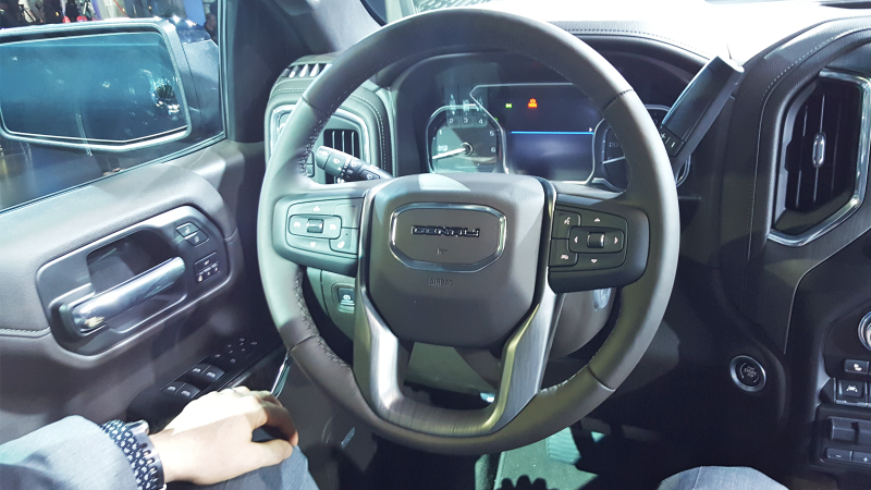 The driver’s perspective of the 2019 Sierra Denali 1500